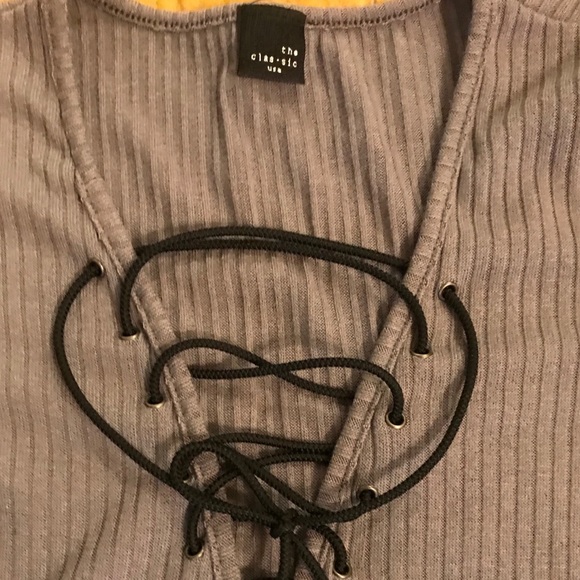 😍Lace up front with a side slit top - Picture 3 of 7